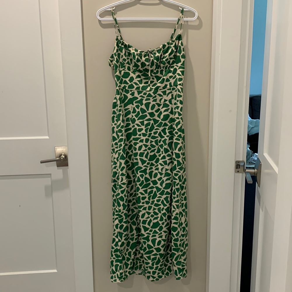 dynamite green dress